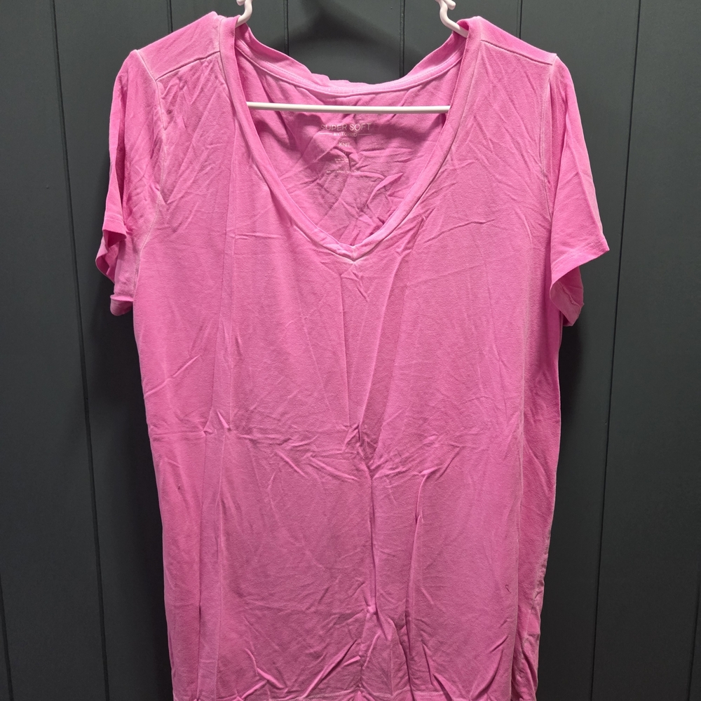 Torrid Bright Pink V-Neck Short Sleeve Tee